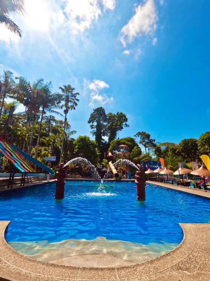 Отель Hosteria D'Carlos Aqua Park Санто-Доминго-де-лос-Колорадос Экстерьер фото